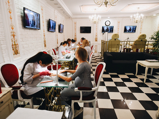 Салон красоты под известным брендом в центре Москвы
