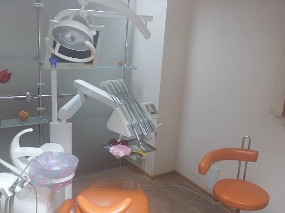 действующая стоматологическая клиника с клиентами
