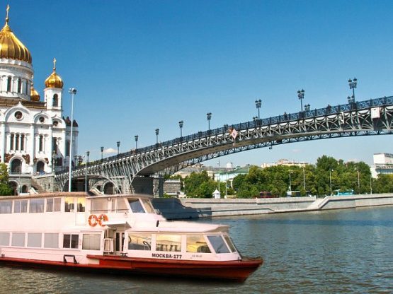 Теплоход-ресторан, рейсовые прогулки по Москва реке
