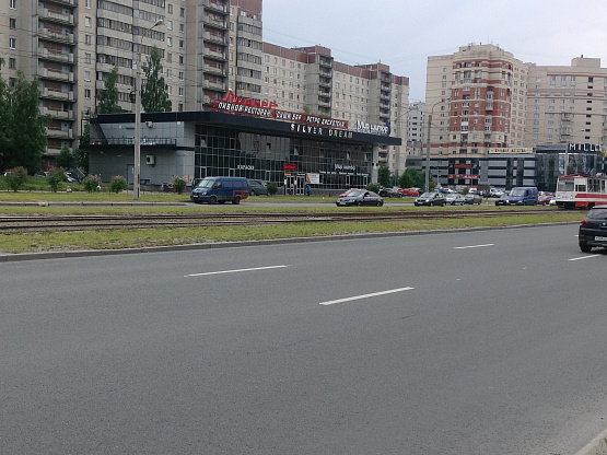 Здание с арендаторами в Санкт-Петербурге