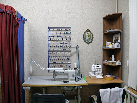 Магазин товаров для шитья и рукоделия с ателье по ремонту одежды