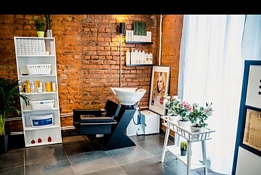 Модный салон красоты в стиле LOFT в ЦАО.