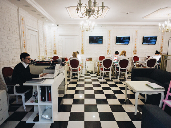 Салон красоты под известным брендом в центре Москвы