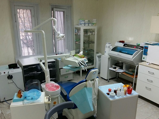 Стоматологический кабинет с профессиональным оборудованием в Приморском районе