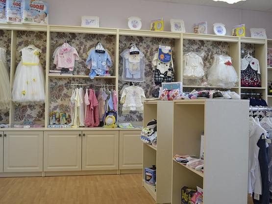Магазин детской брендовой и дизайнерской одежды в крупном ТРК